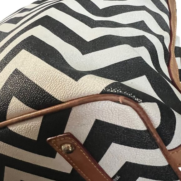 Dooney & Bourke Chevron Tote Bag Black White - Picture 9 of 14